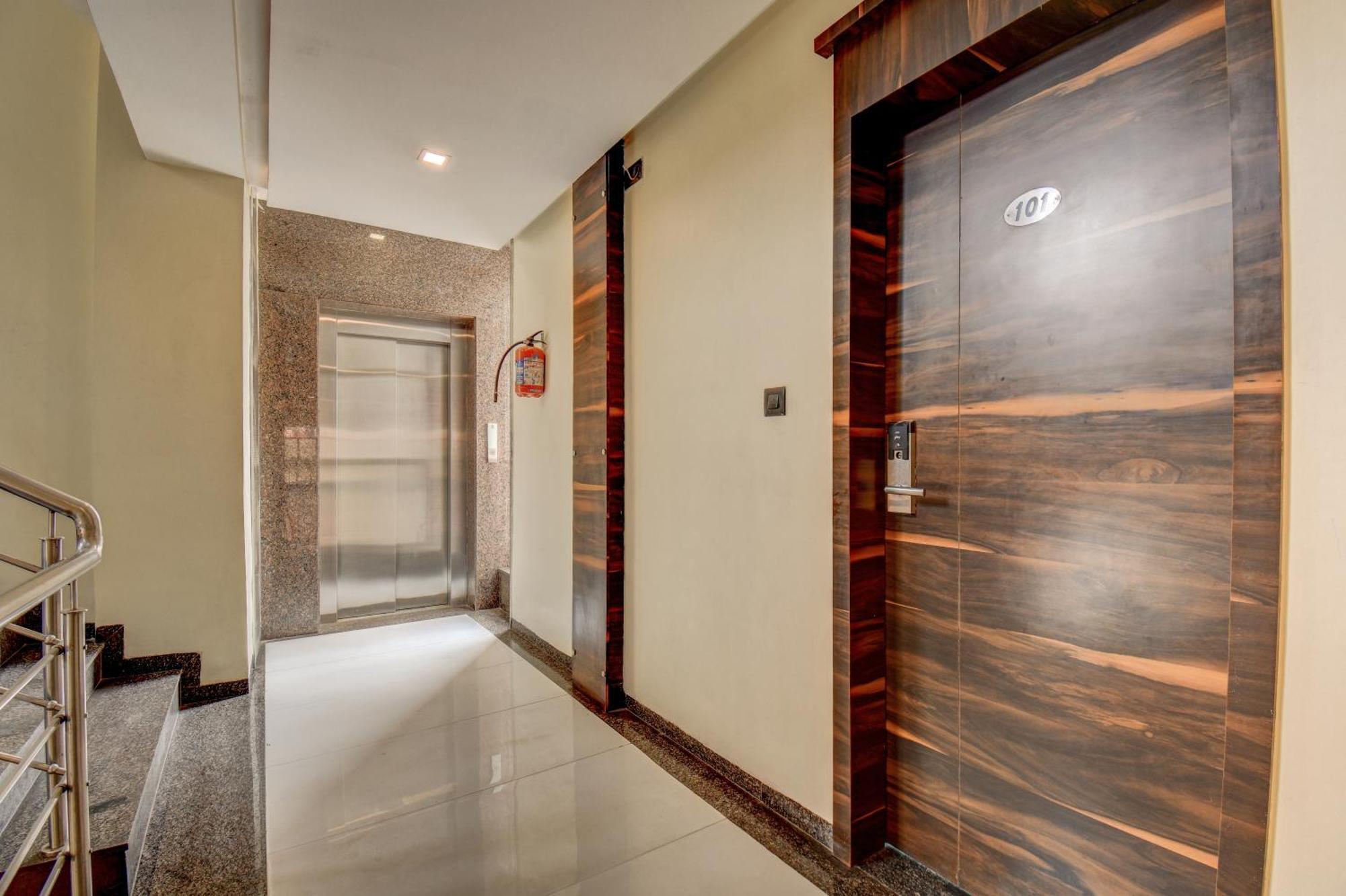 Hotel Deepali Executive Aurangabad  Exterior foto