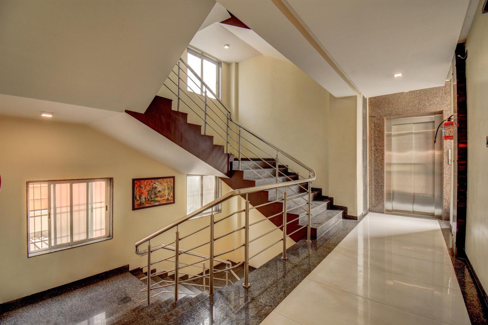 Hotel Deepali Executive Aurangabad  Exterior foto